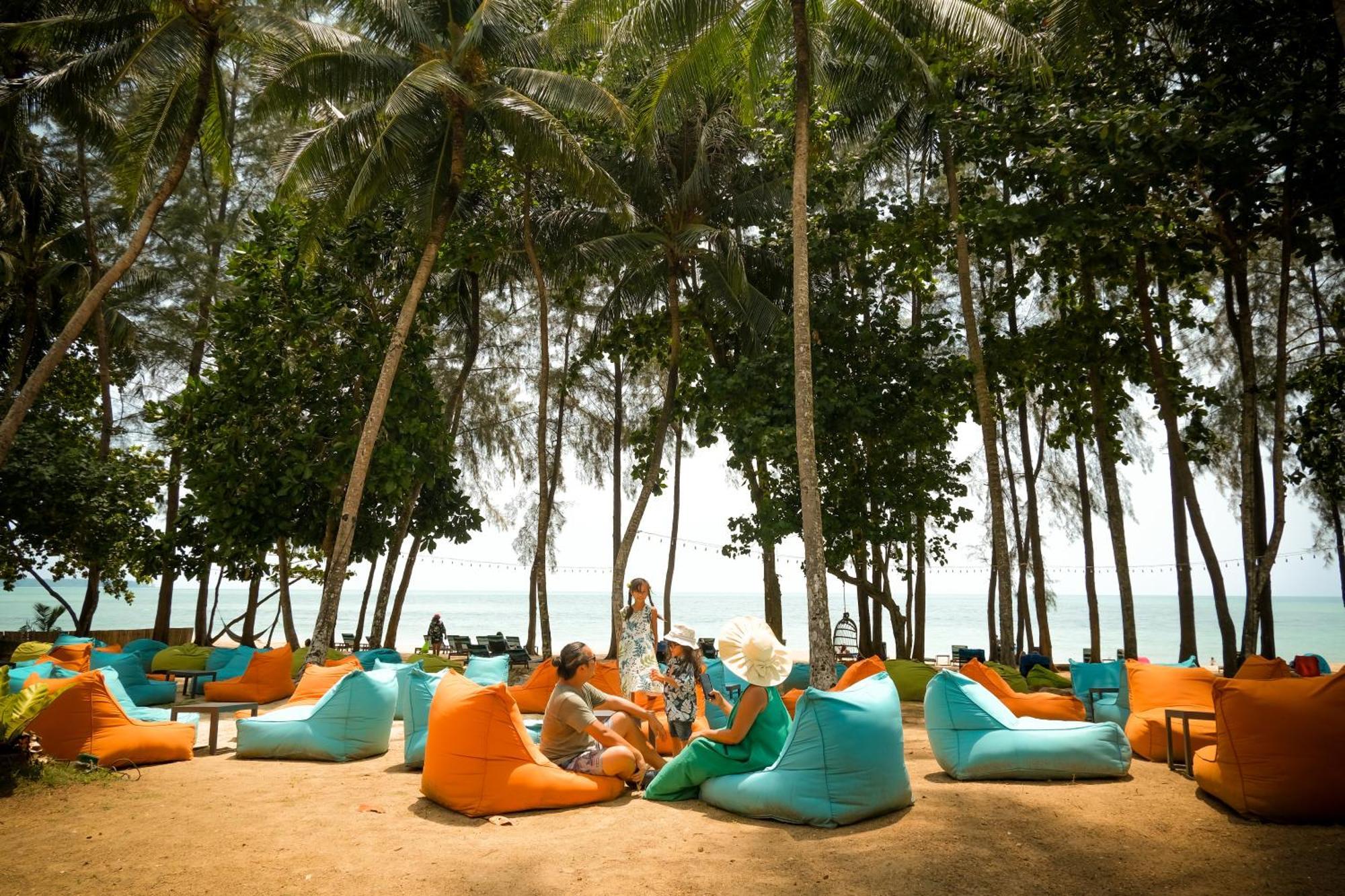 Avani Plus Khao Lak Resort Eksteriør bilde